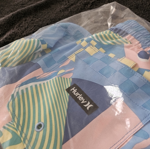 NWT: New in a bag colorful medium Hurley shorts. - Picture 5 of 5